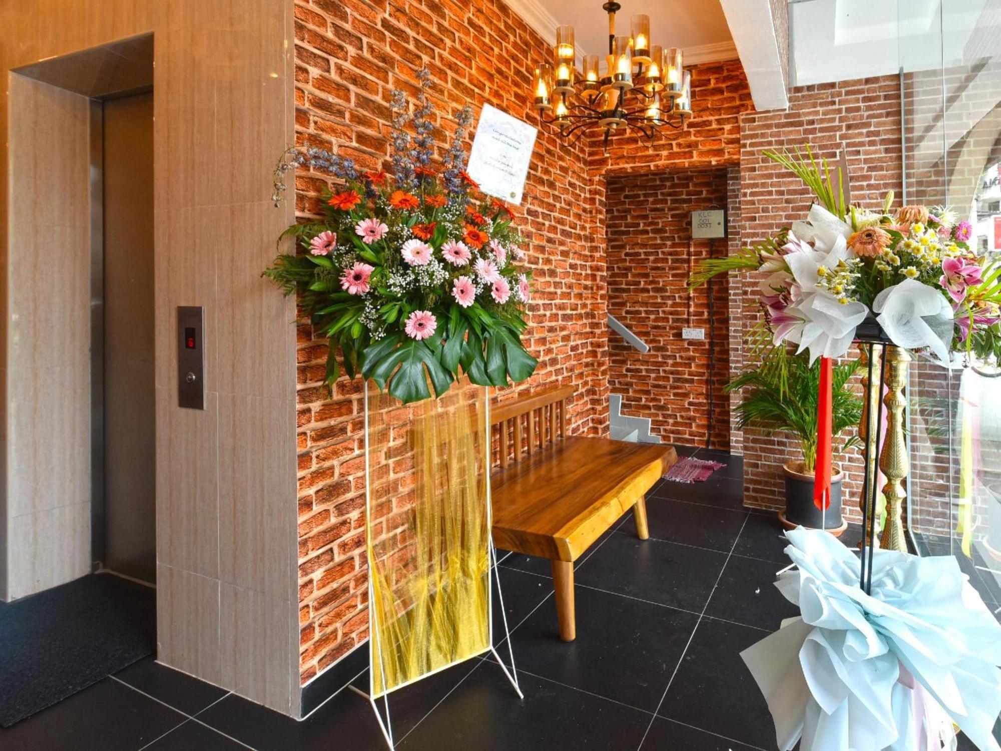 Super Oyo 90572 J Hotel Masjid India กัวลาลัมเปอร์ ภายนอก รูปภาพ