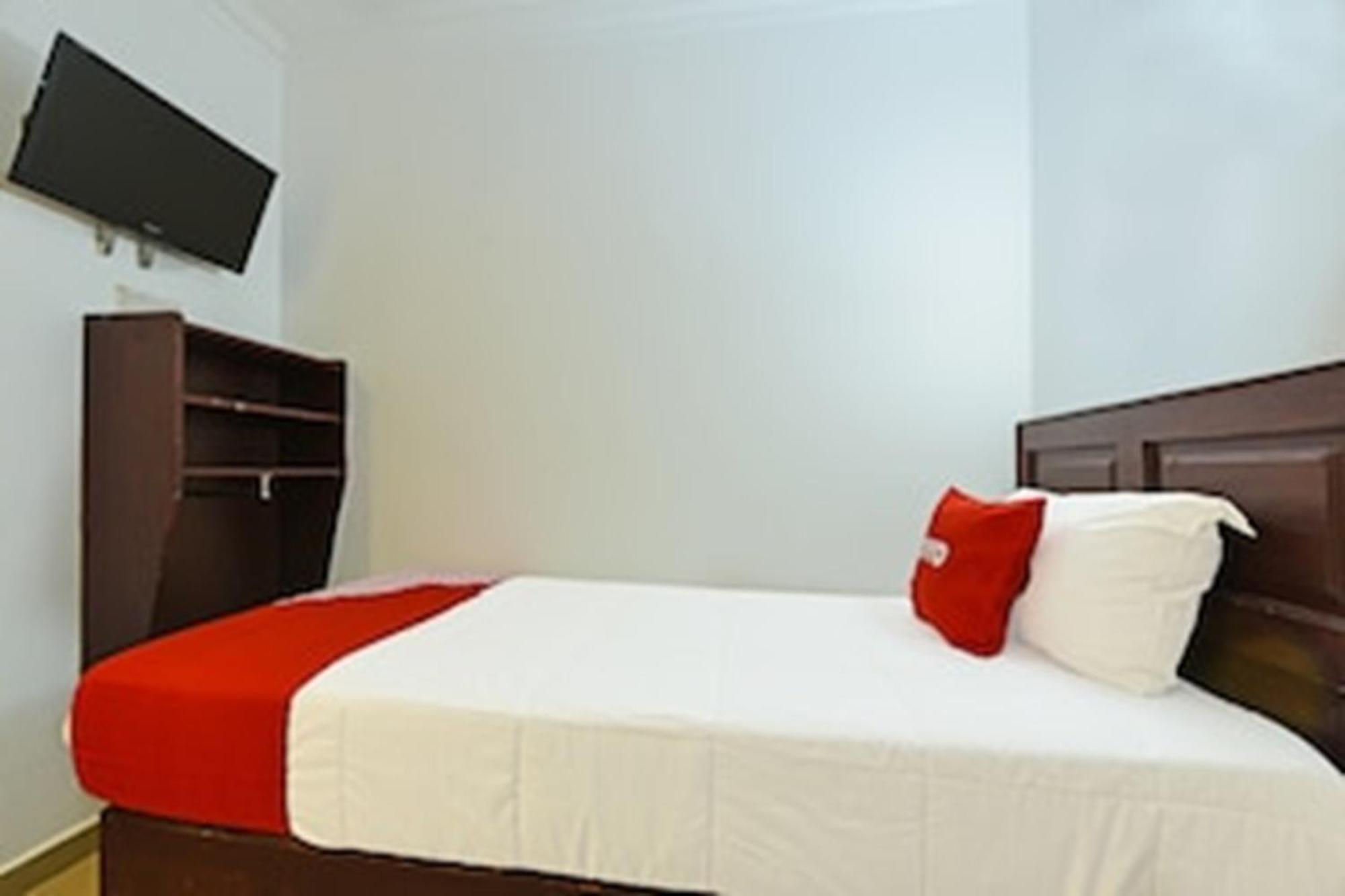 Super Oyo 90572 J Hotel Masjid India กัวลาลัมเปอร์ ภายนอก รูปภาพ
