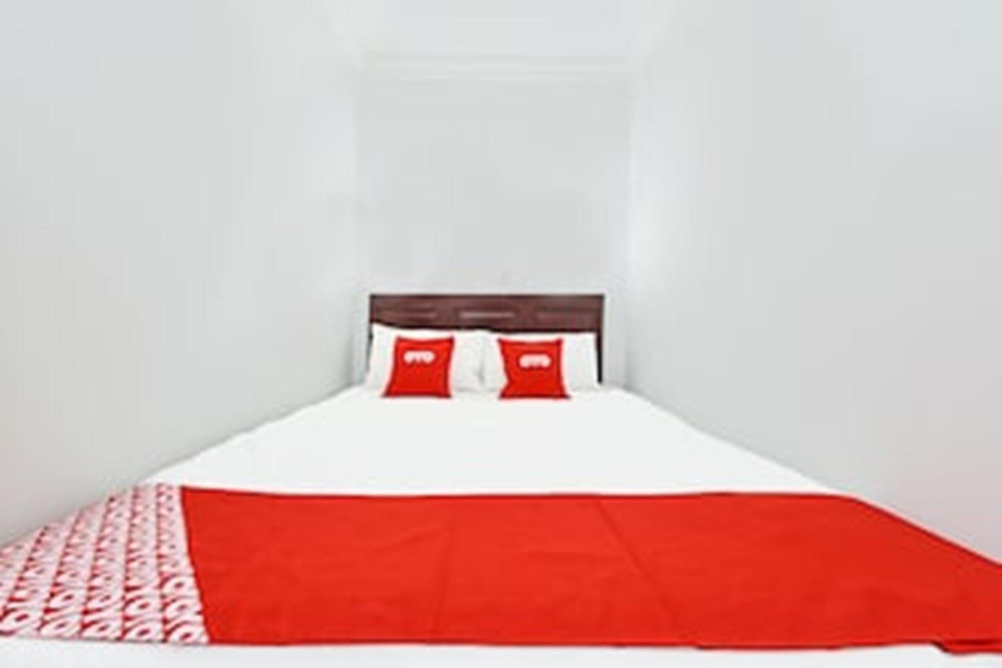 Super Oyo 90572 J Hotel Masjid India กัวลาลัมเปอร์ ภายนอก รูปภาพ