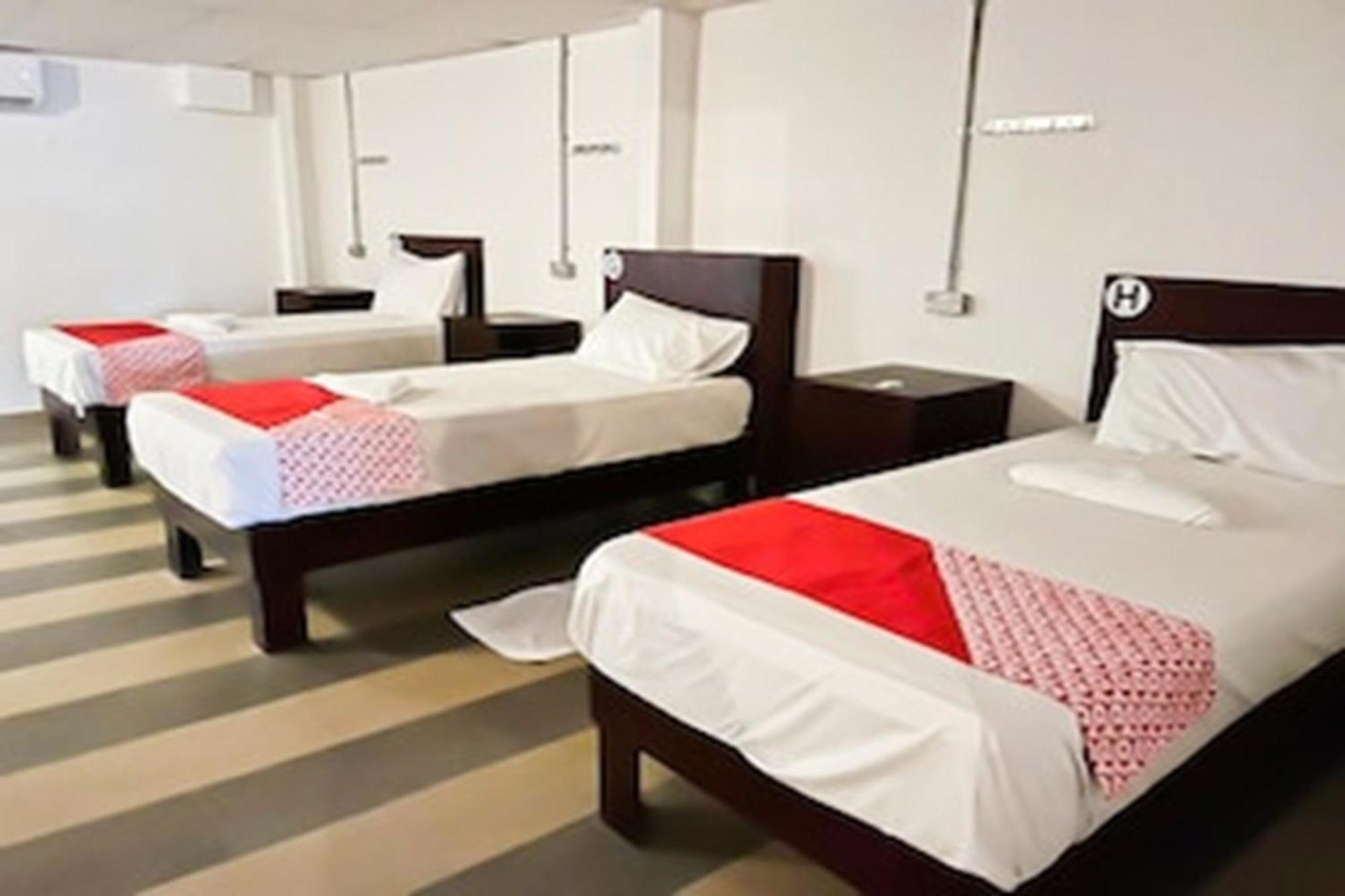 Super Oyo 90572 J Hotel Masjid India กัวลาลัมเปอร์ ภายนอก รูปภาพ